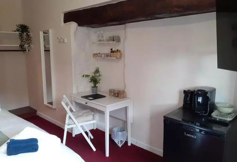 Majatalo The Ivy Barn Holbeton