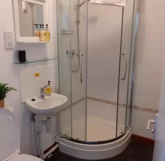 Majatalo The Ivy Barn Holbeton