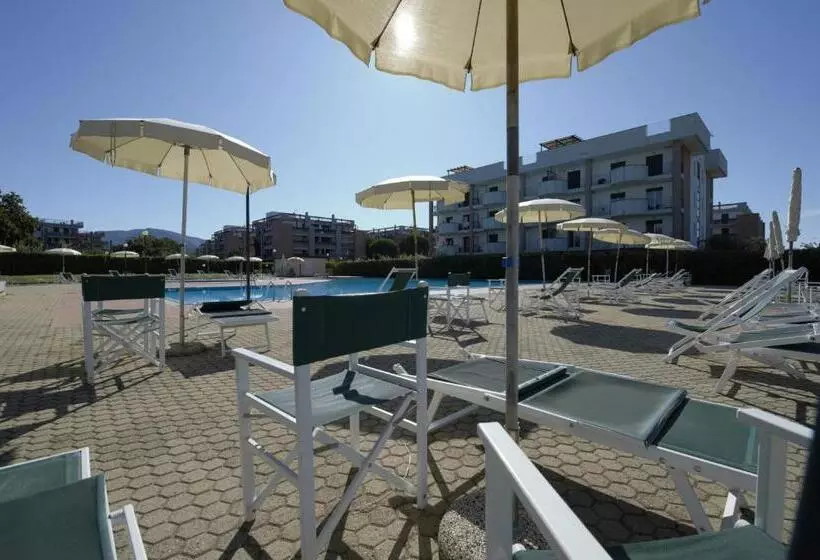 Le Residenze Di Santa Costanza   Mirto/corbezzolo