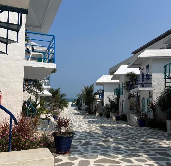 استراحتگاه Greek Bay