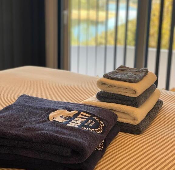 אתר נופש Marti Watersports