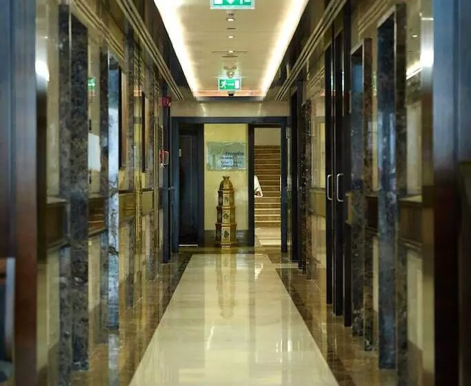 City Premiere Marina Hotel Apartments