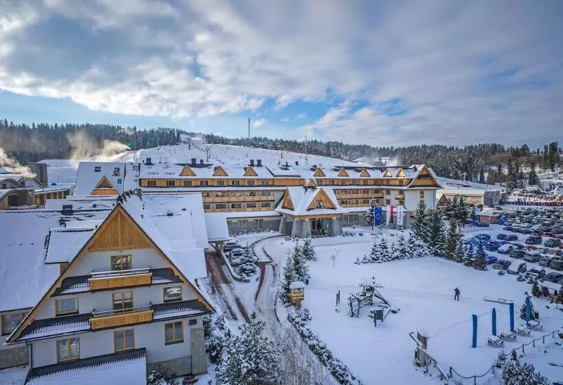 Hotelli Bania Thermal & Ski