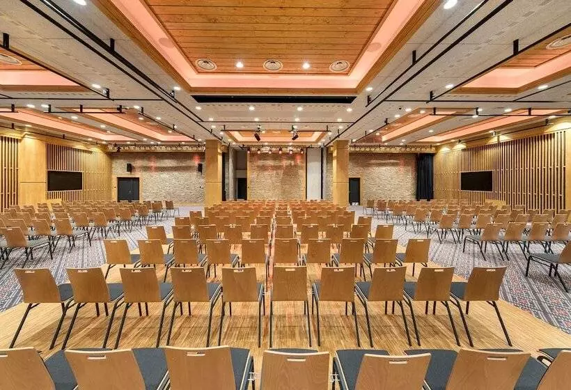 Hotelli Bania Thermal & Ski