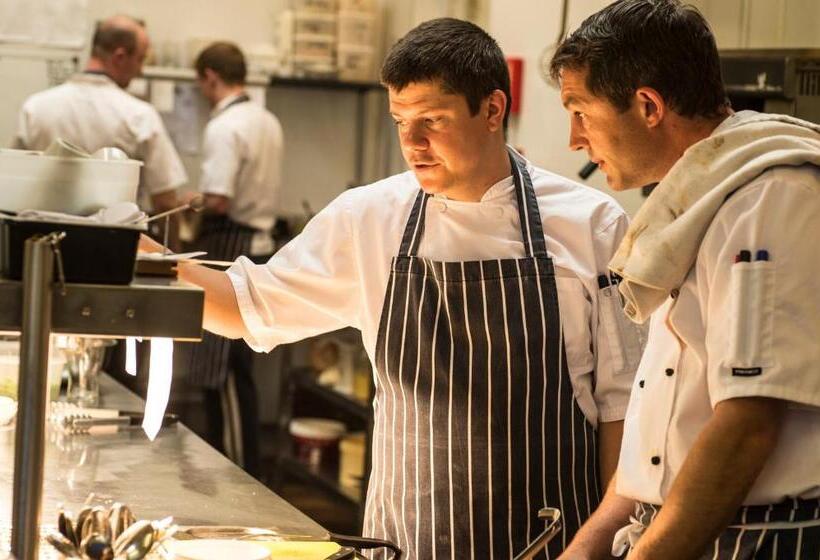 فندق Buccleuch Arms