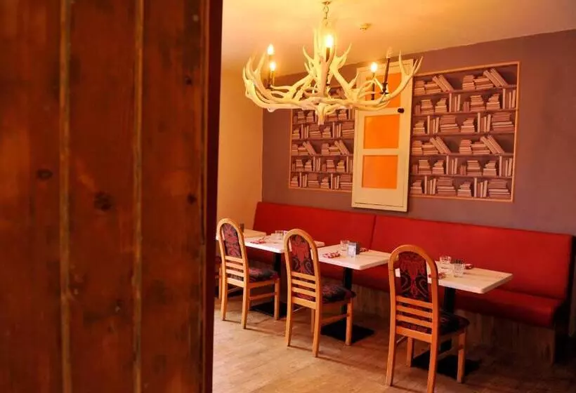 בית מלון כפרי Buccleuch Arms