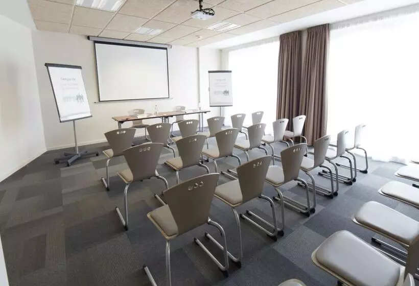 호텔 Campanile Annemasse Gare– Genève