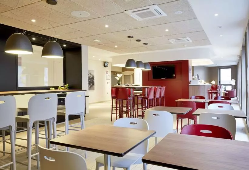 호텔 Campanile Annemasse Gare– Genève