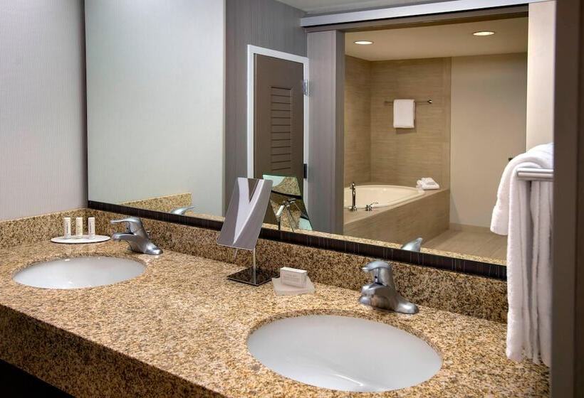 Отель Courtyard By Marriott Philadelphia Lansdale