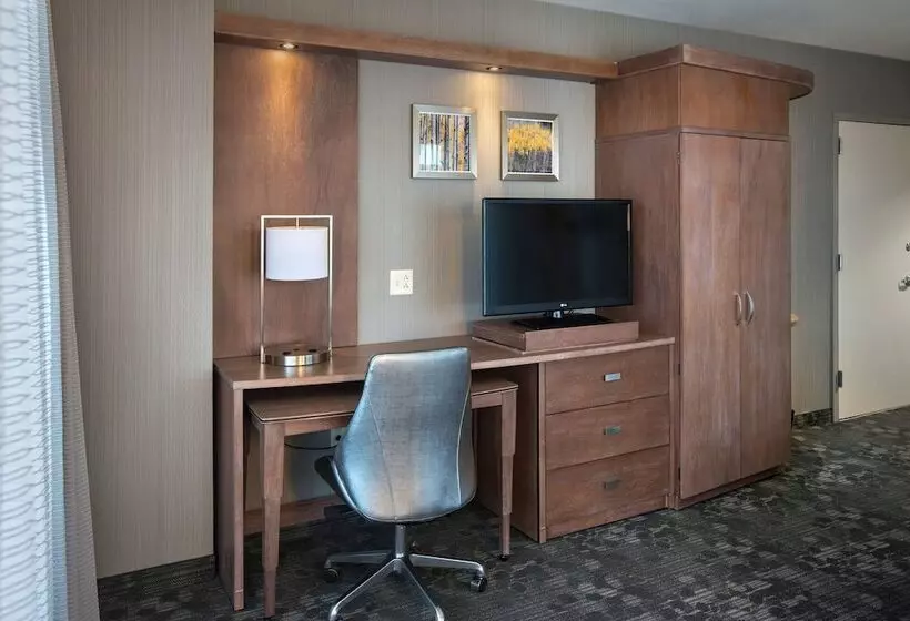 Отель Courtyard By Marriott Philadelphia Lansdale