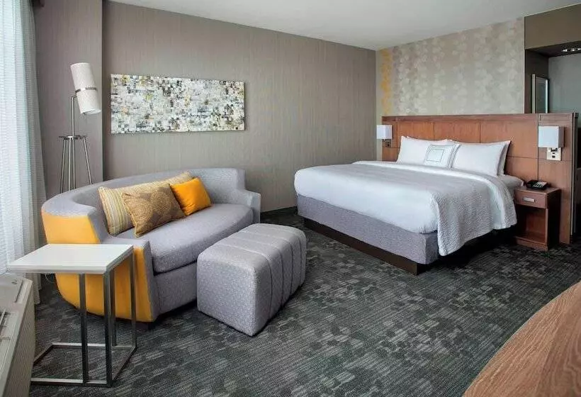 Отель Courtyard By Marriott Philadelphia Lansdale