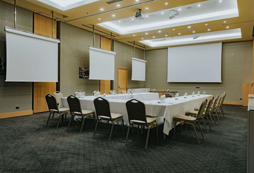 هتل Doubletree By Hilton Trabzon