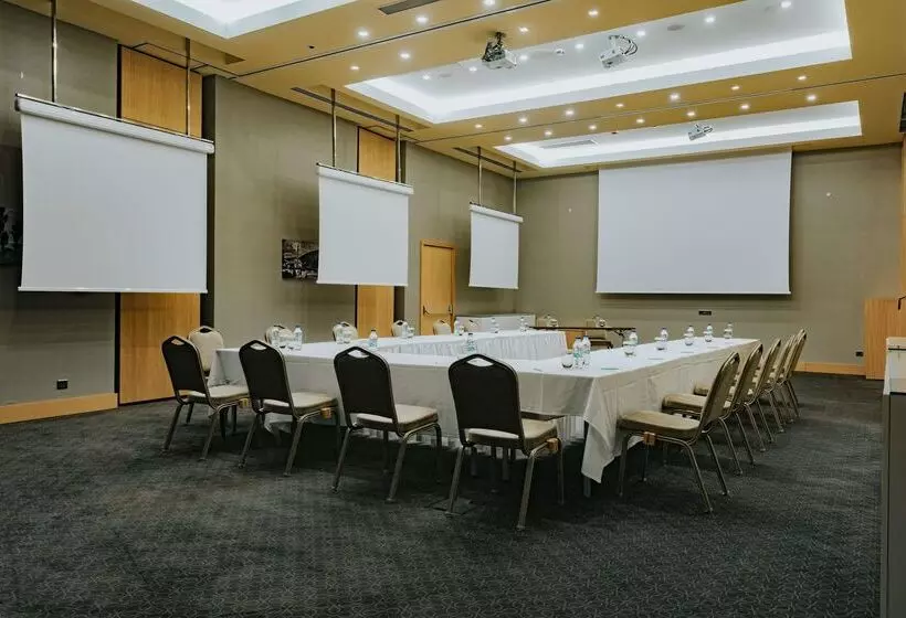 Hotel Doubletree By Hilton Trabzon