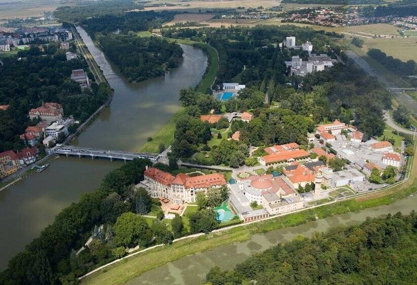 호텔 Ensana Pro Patria