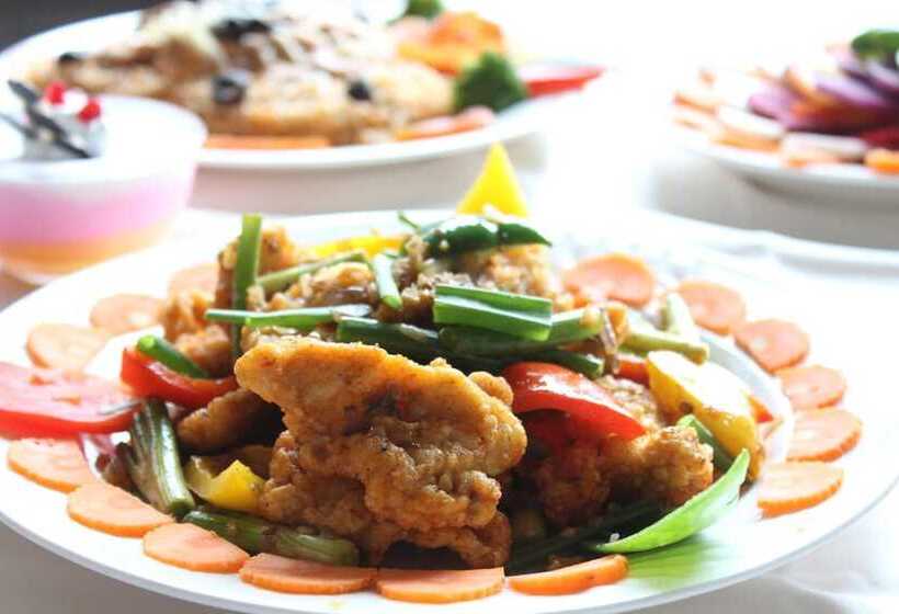 Отель Gateway Grandeur