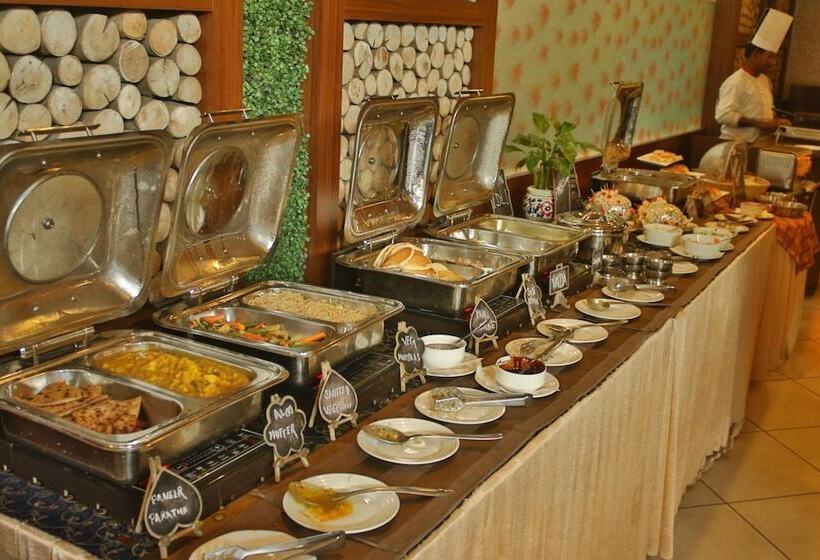 Отель Gateway Grandeur