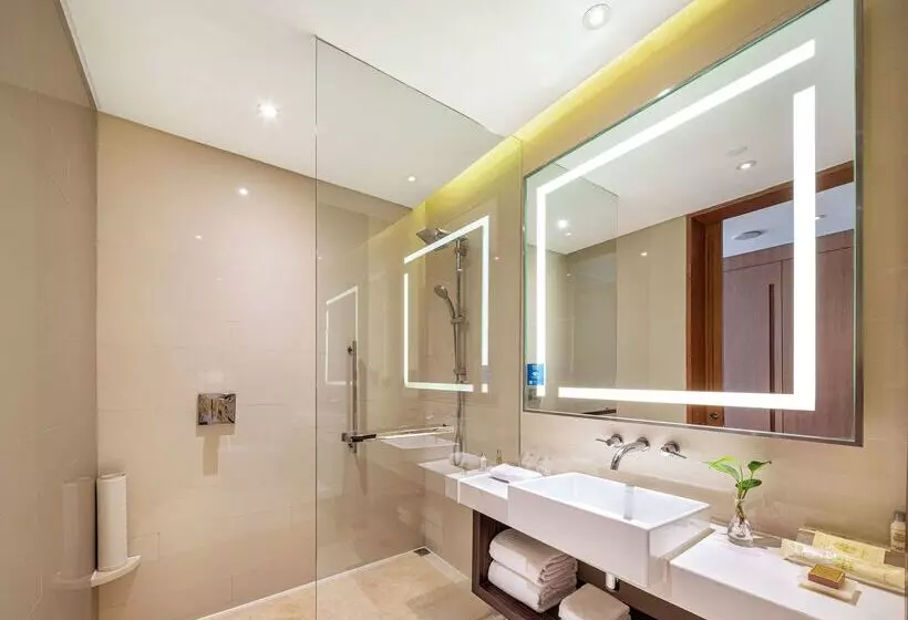 Отель Hilton Garden Inn Chengdu Huayang