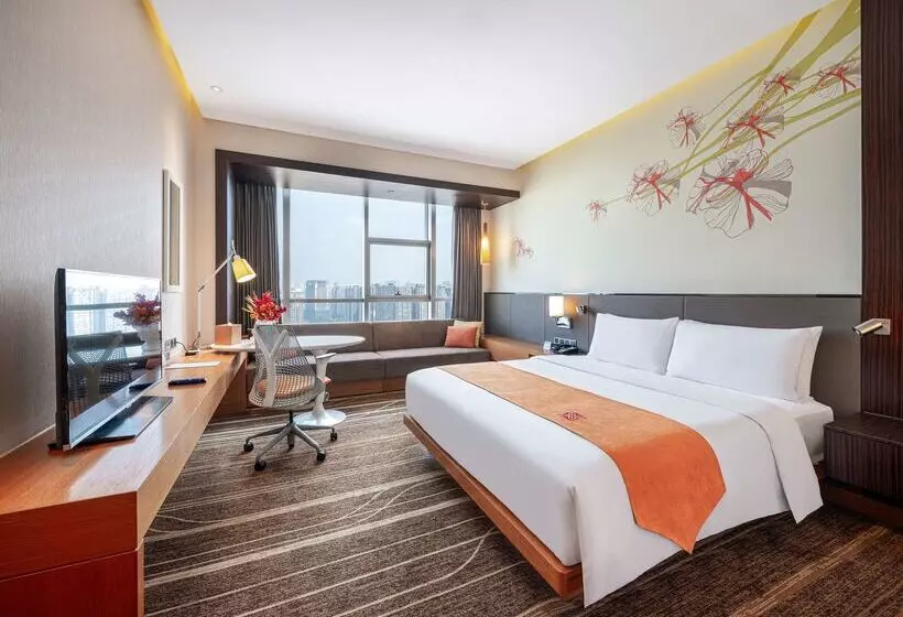 Отель Hilton Garden Inn Chengdu Huayang