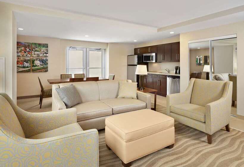 هتل Homewood Suites By Hilton Halifax Downtown