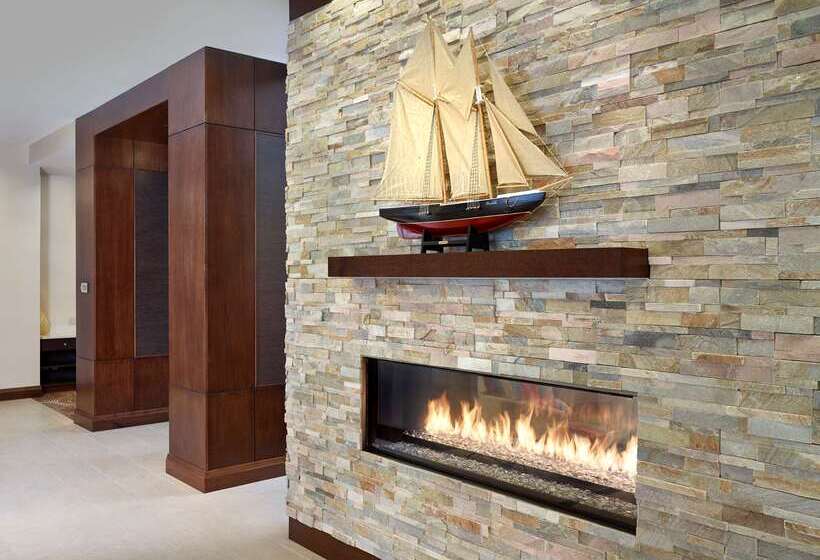 هتل Homewood Suites By Hilton Halifax Downtown