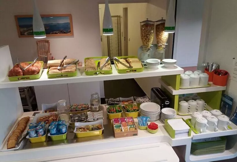 Отель Ibis Budget Marseille Valentine