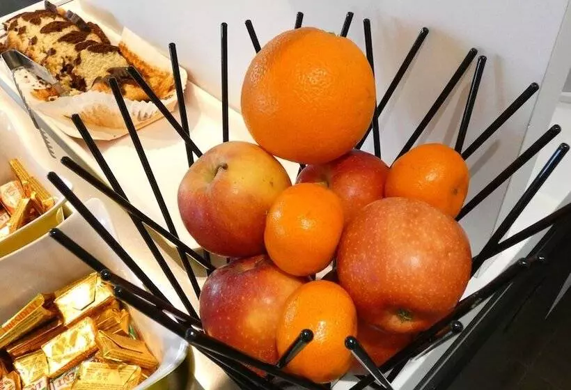 Отель Ibis Budget Marseille Valentine