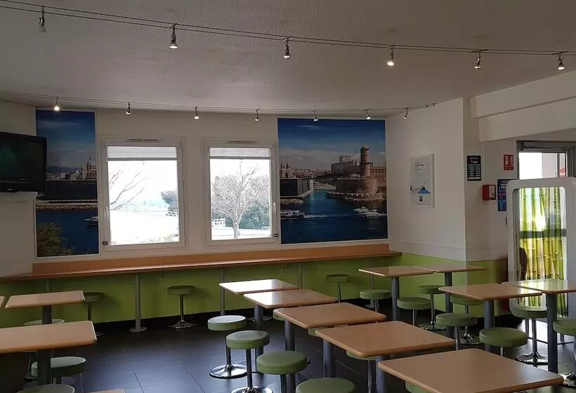 Отель Ibis Budget Marseille Valentine