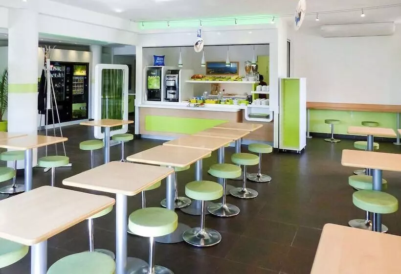 Отель Ibis Budget Marseille Valentine