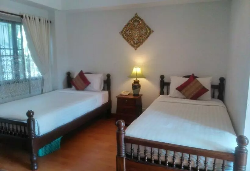 בית מלון כפרי Rachamankha Flora House