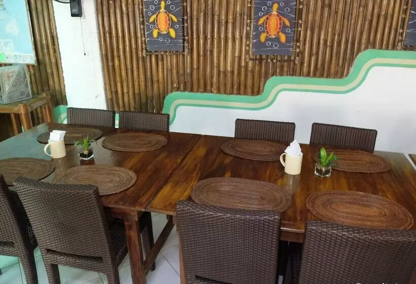 בית מלון כפרי Turtle Inn Resort