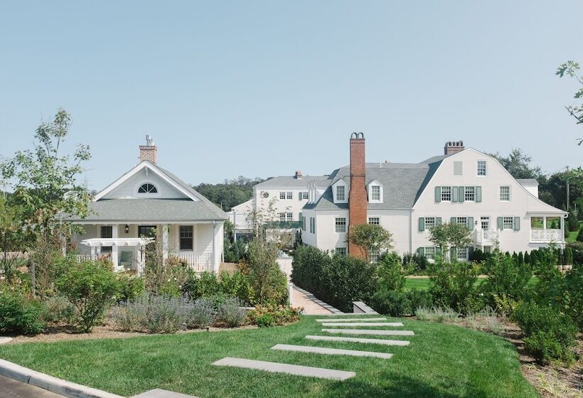 בית מלון כפרי Canoe Place Inn & Cottages