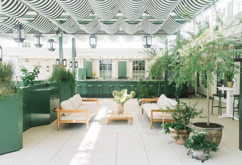 בית מלון כפרי Canoe Place Inn & Cottages