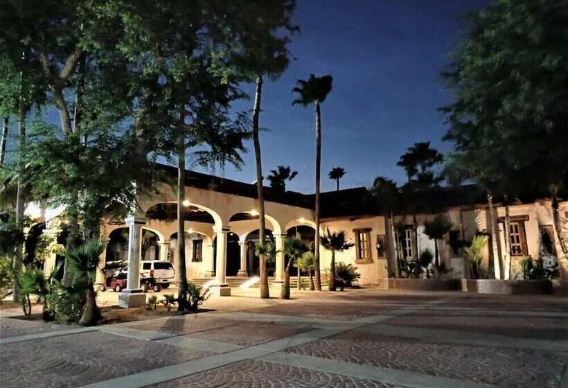 فندق Hacienda Monarcas Resort