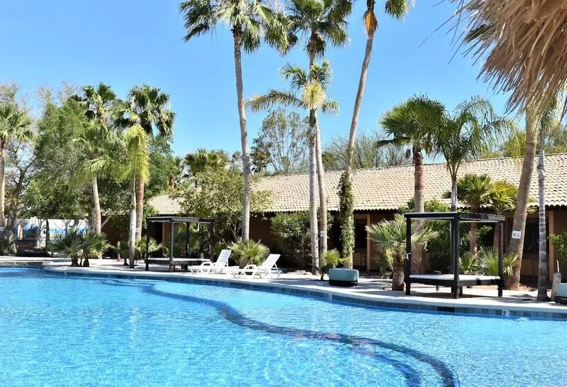 Hotelli Hacienda Monarcas Resort