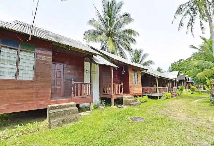 هتل Oyo 90595 Pelangi Beach Resort Cherating