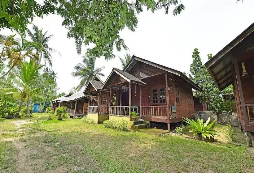 هتل Oyo 90595 Pelangi Beach Resort Cherating