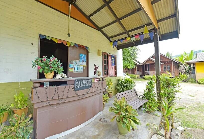 Hotel Oyo 90595 Pelangi Beach Resort Cherating