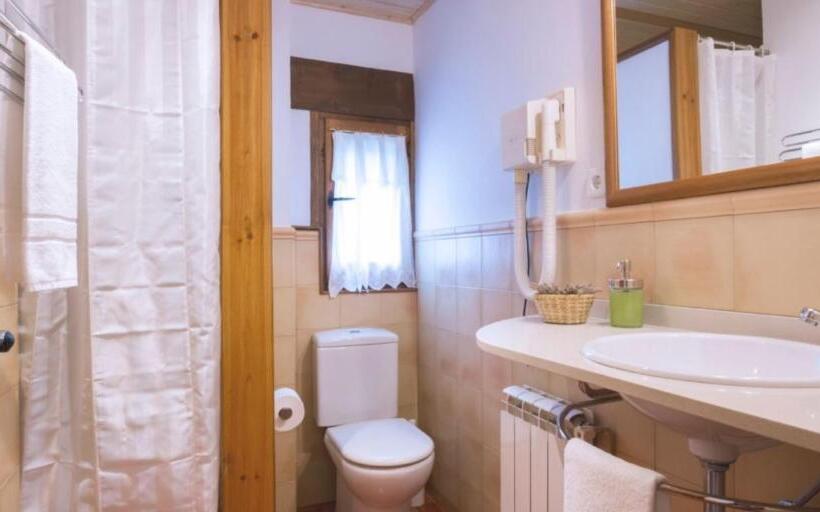 هتل Santa Maria Taull