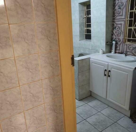 Pension (Hôtel basse catégorie) Lamavuso Guesthouse