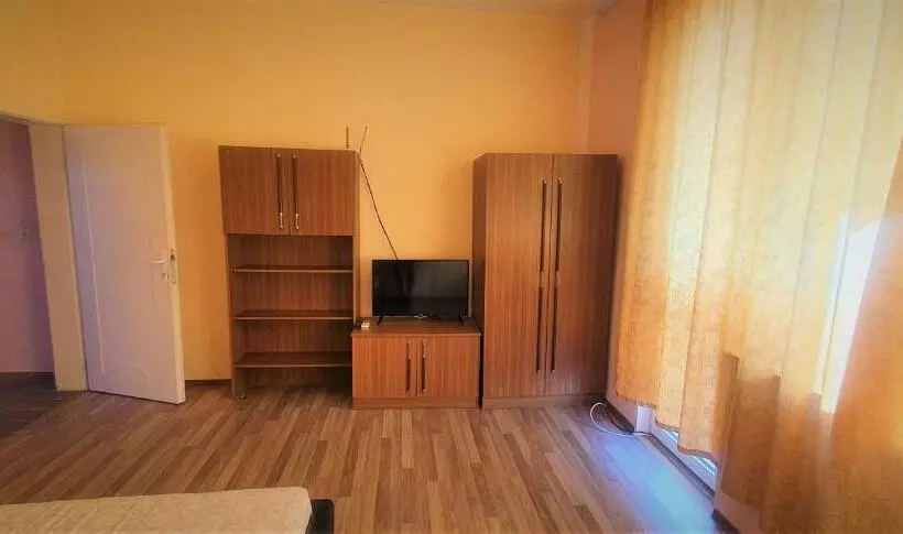 ユースホステル Live Inn Bulgaria Town Svishtov