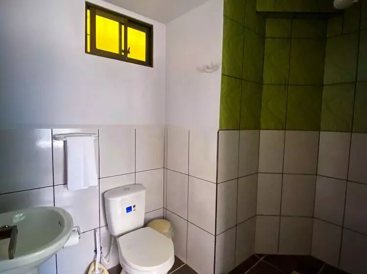 هتل Mia Posada Copacabana