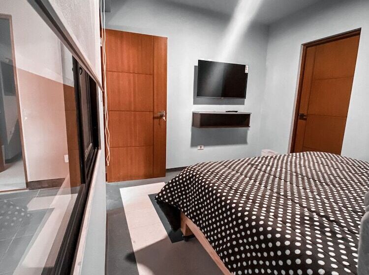 هتل Mia Posada Copacabana