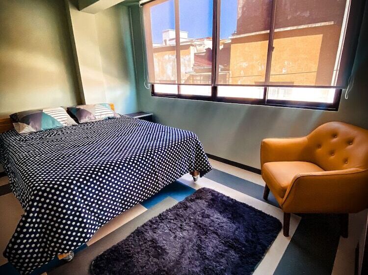 هتل Mia Posada Copacabana