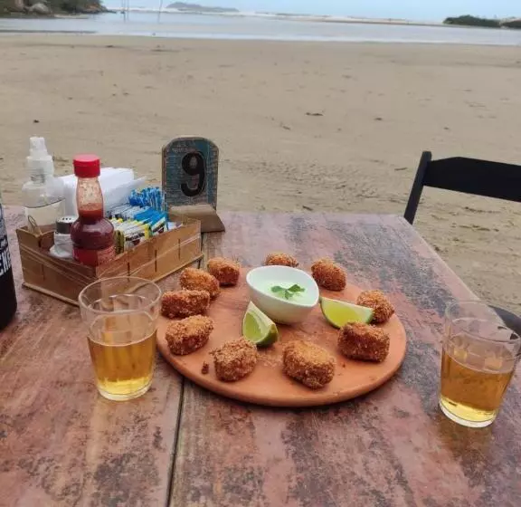 ペンション Pousada águas Do Embaú