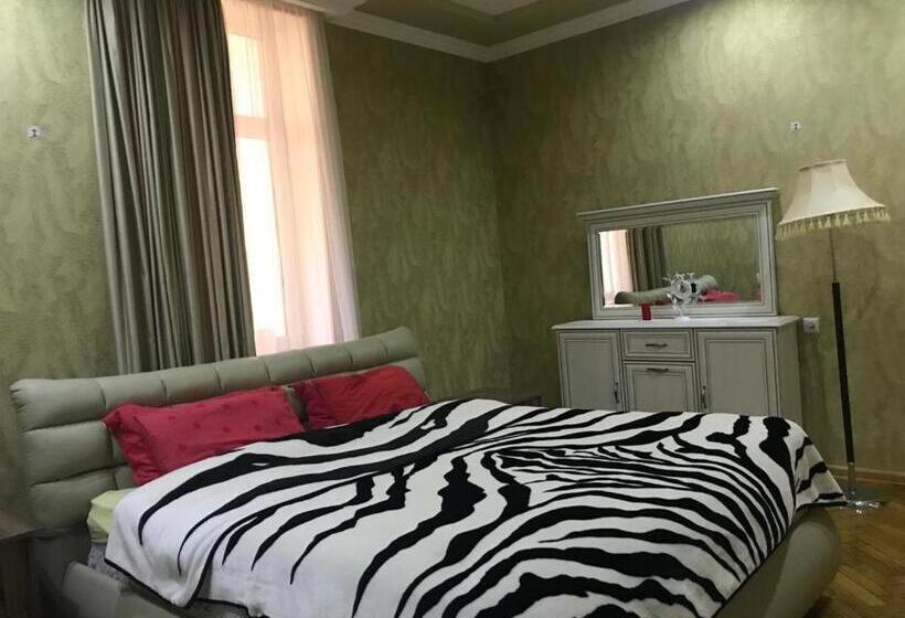 تختخواب و صبحانه Ekas Rosengarten