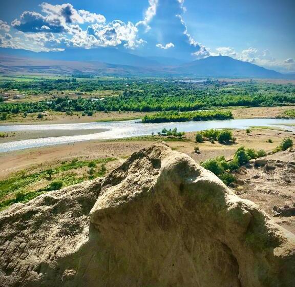 تختخواب و صبحانه Ekas Rosengarten