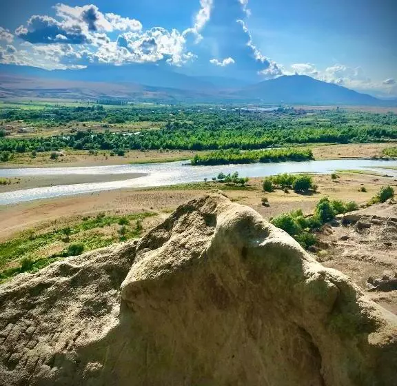 تختخواب و صبحانه Ekas Rosengarten
