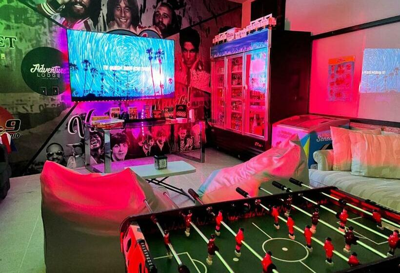 Отель Adventure Lodge