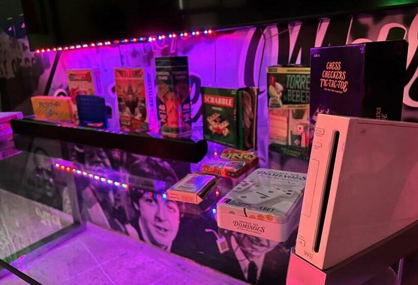 Отель Adventure Lodge