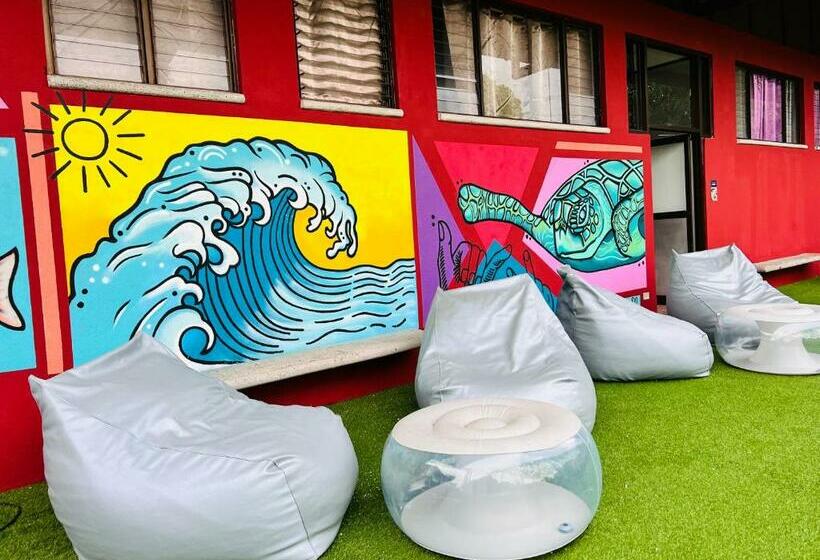 Отель Adventure Lodge